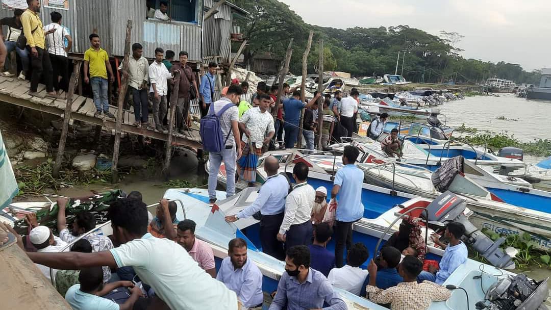 বাধা উপেক্ষা করে বরিশালে ছুটছেন ভোলা বিএনপির নেতা-কর্মীরা