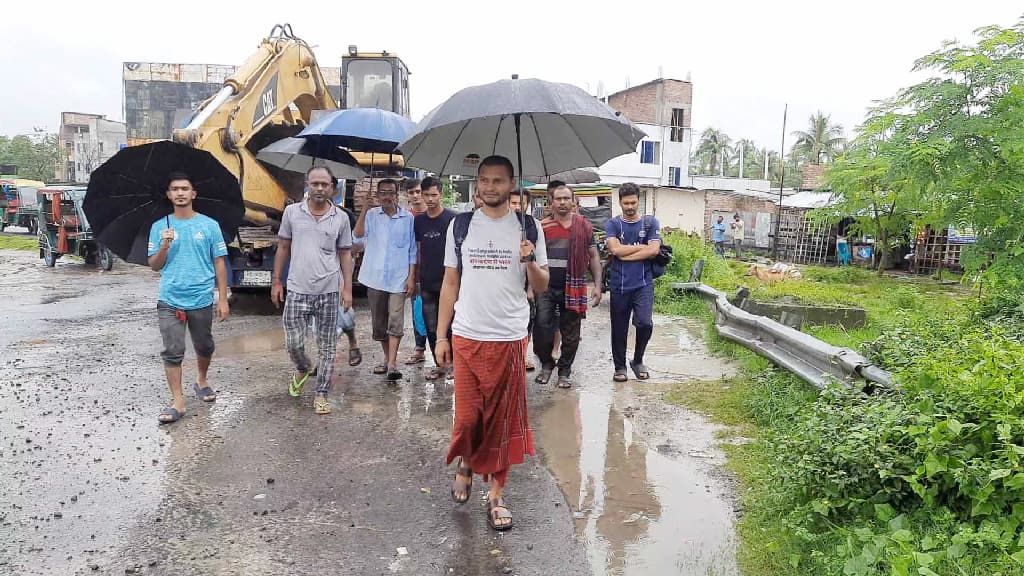 ১৯০০ কিলোমিটার হেঁটে কেদারনাথ মন্দিরে যাচ্ছেন বাগেরহাটের স্বদেশ কুন্ডু