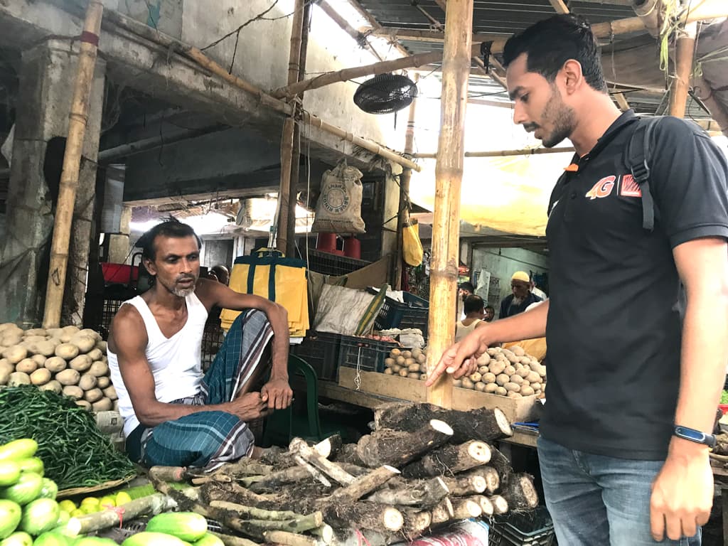 দামে পকেট কাটা, তবুও চুইঝাল ছাড়া চলে না