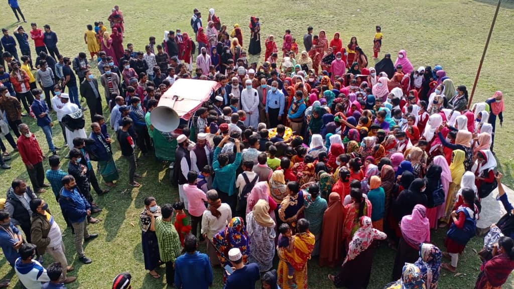 ‘শিক্ষিকা বিদ্যালয়ে ঠিকই ফিরলেন, তবে লাশ হয়ে’