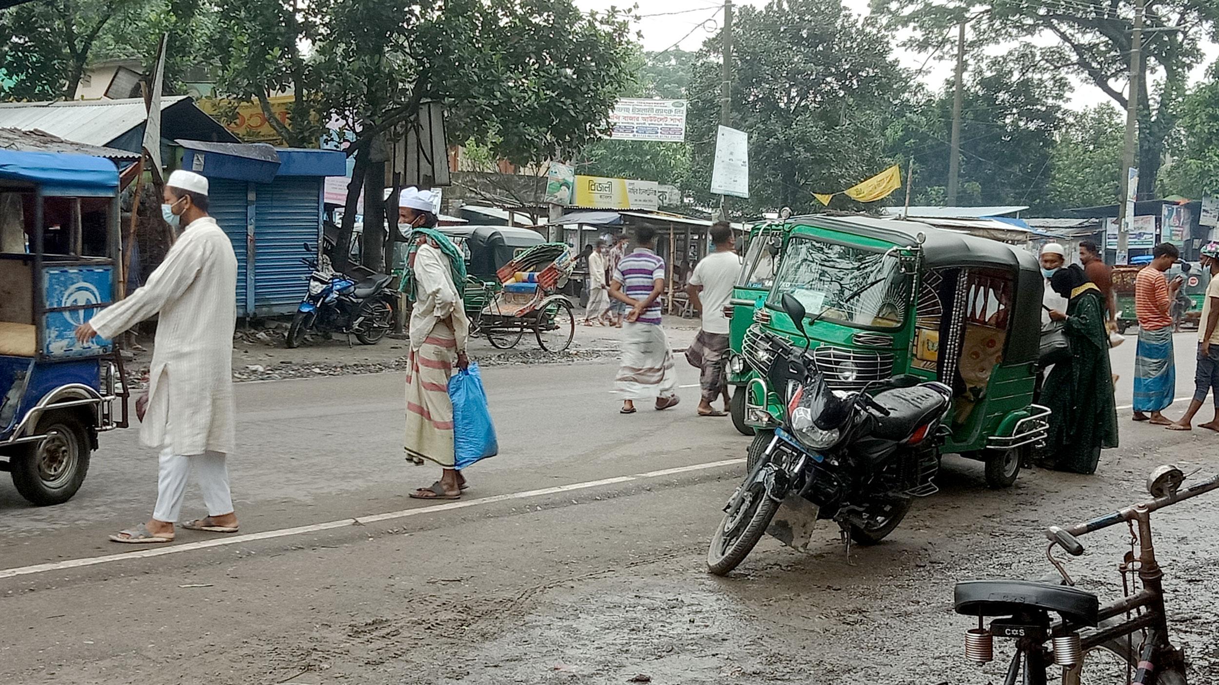 ঘরে চাউল নাই, তাই অটো নিয়ে বাইর হইছি 