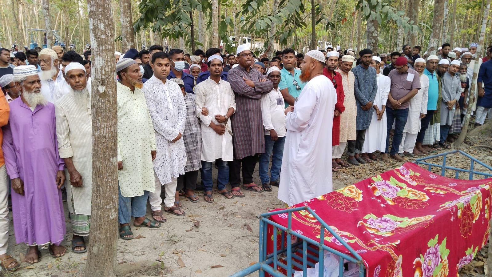 ঝালকাঠিতে প্যারোলে মুক্তি পেয়ে বাবার জানাজায় ছাত্রদল নেতা