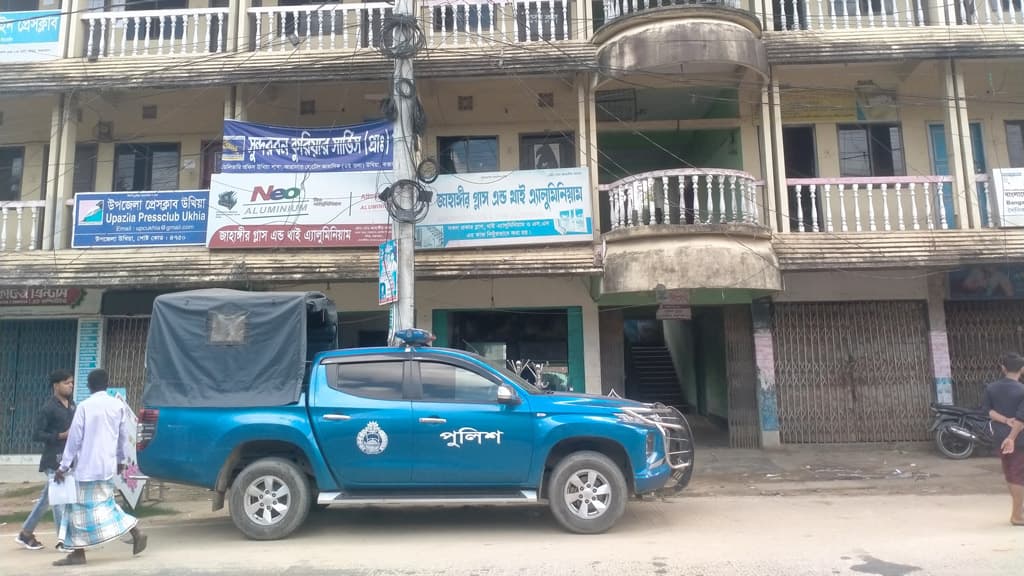 উখিয়ায় আবাসিক হোটেলে তরুণীর ঝুলন্ত মরদেহ