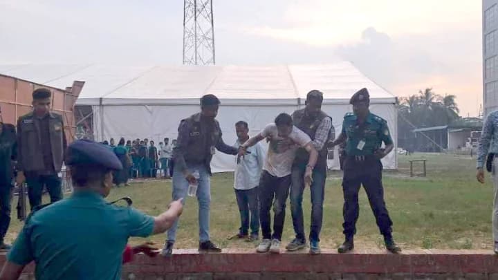 গাজীপুরে পুলিশের অনুষ্ঠানে বেলুন বিস্ফোরণের ঘটনায় গ্রেপ্তার ৩