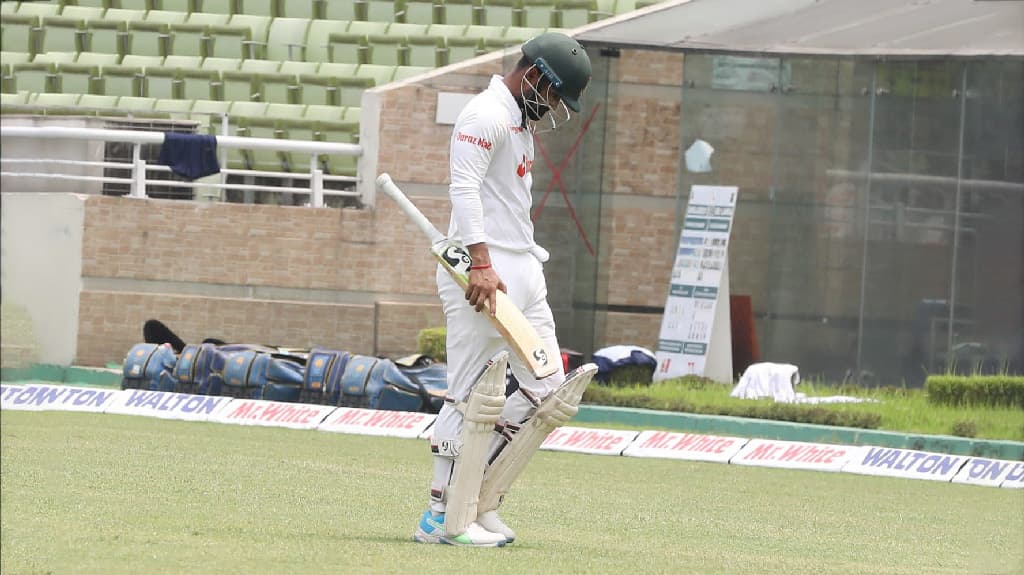 লিটনের উইকেট টার্নিং পয়েন্ট, বলছেন ডিকভেলা 