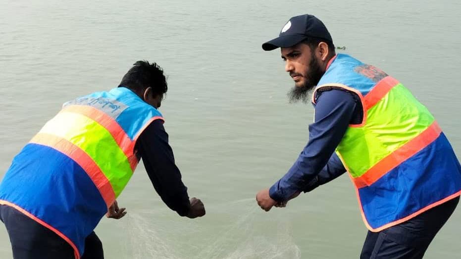 নৌ পুলিশের অভিযানে সাড়ে চার হাজার কেজি জাটকা জব্দ