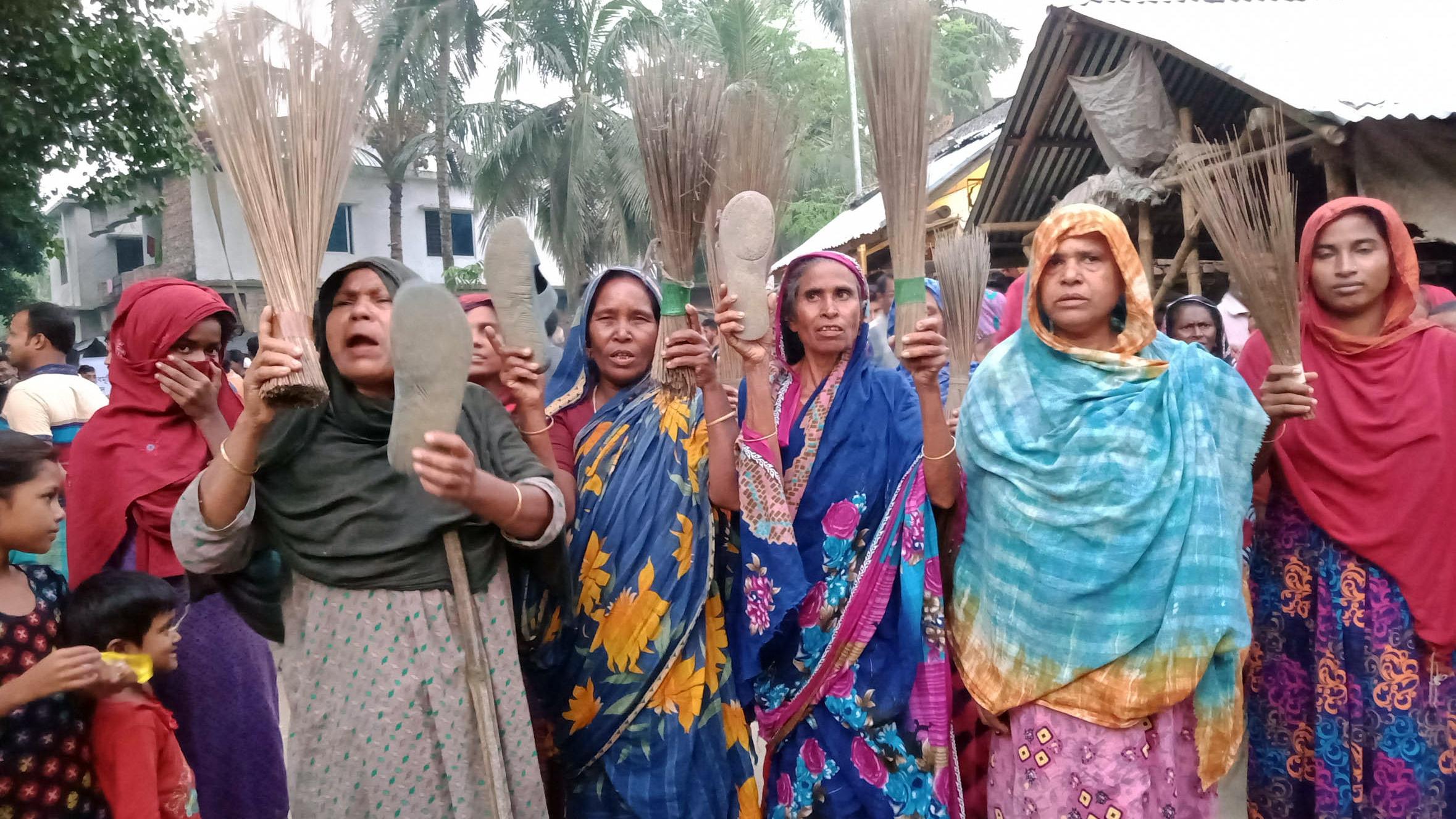 এক পরিবারে অতিষ্ঠ গ্রাম