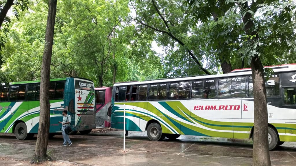 শান্তি সমাবেশ বায়তুল মোকাররমে, বাস স্টেশন ঢাকা বিশ্ববিদ্যালয়ে