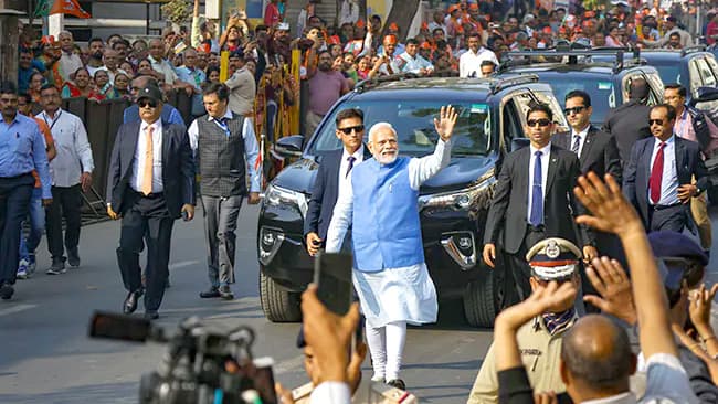 গুজরাটে ভোটের দিন নরেন্দ্র মোদির ‘রোড শো’