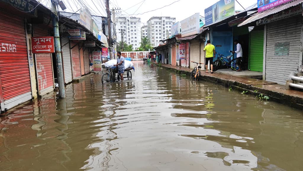 নোয়াখালীতে প্লাবিত হচ্ছে নতুন নতুন এলাকা, খাবার ও বিশুদ্ধ পানির সংকট