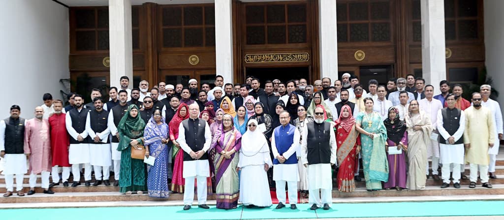 মরিচের সংকট কাটাতে ছাদবাগান করার পরামর্শ প্রধানমন্ত্রীর