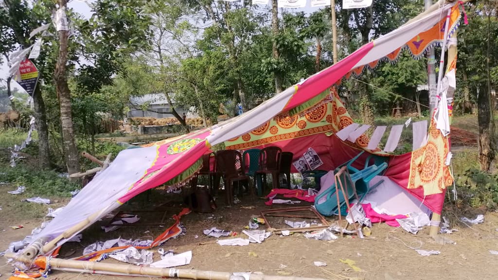 ঝিনাইদহে স্বতন্ত্র প্রার্থীর নির্বাচনী অফিস ভাঙচুর