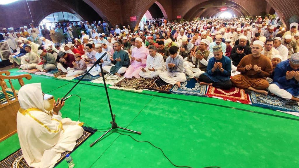 সংসদ ভবনে পবিত্র ঈদুল ফিতরের জামাত অনুষ্ঠিত