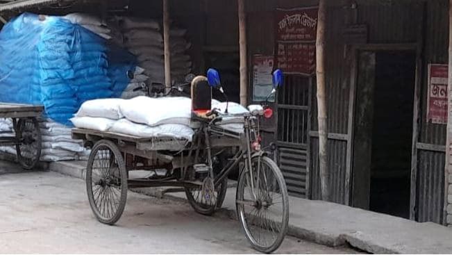 শ্রীবরদীতে সারের কৃত্রিম সংকট, বেশি দামে বিক্রি