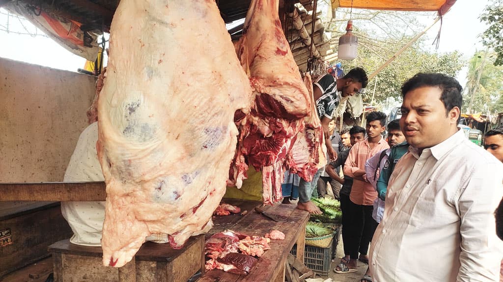 চট্টগ্রামে মাংস ওজনে কম দেওয়ায় ৮০ হাজার টাকা জরিমানা