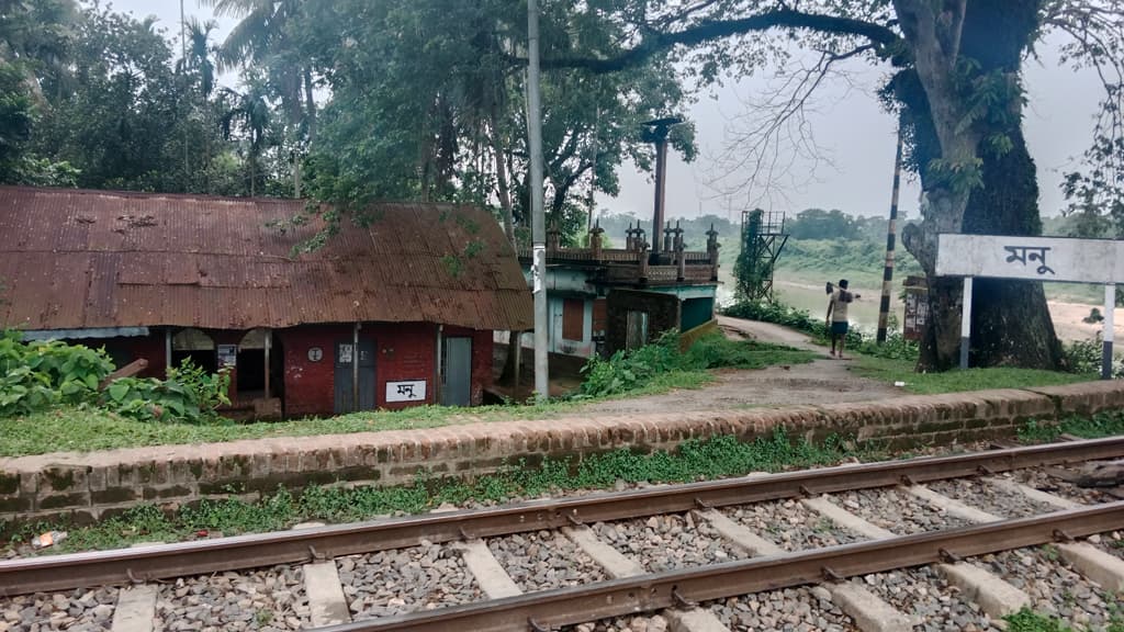 কুলাউড়ার ৪ রেলস্টেশন এখন ‘ভুতুড়ে বাড়ি’