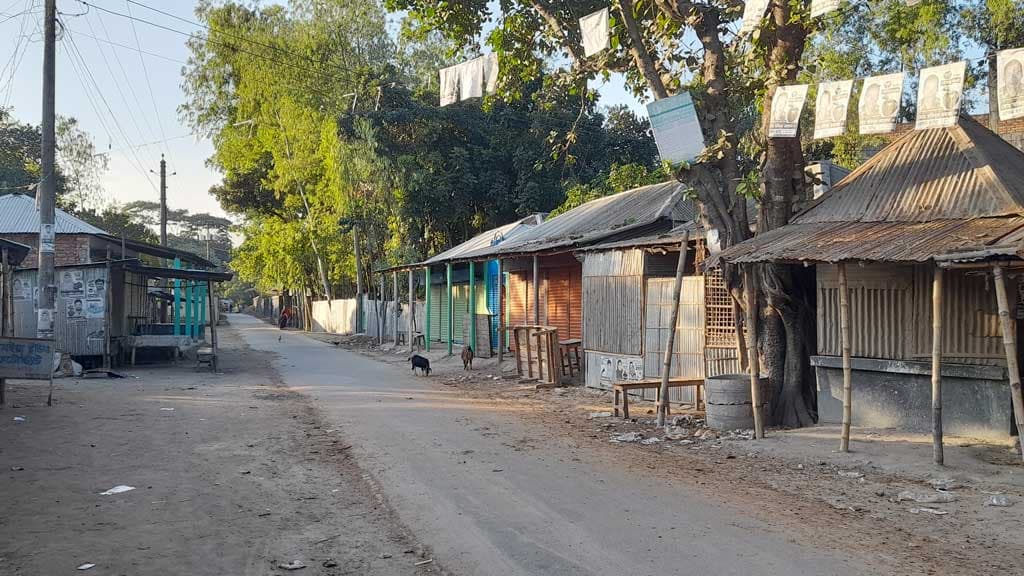 সৈয়দপুরে উপেক্ষিত ইসির নির্দেশনা