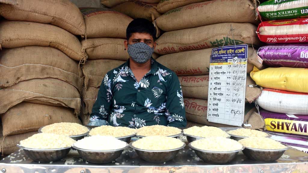 পাইকারিতে কমলেও খুচরা বাজারে চালের দাম অপরিবর্তিত