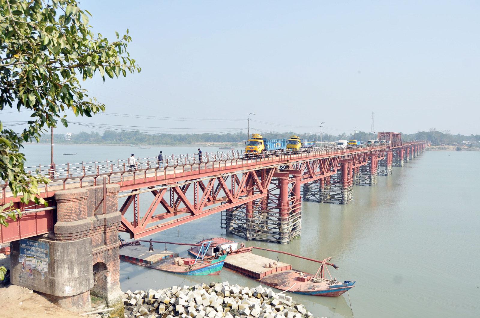 কালুরঘাটে শুরু হলো ফেরিঘাটের কাজ, ভোগান্তি কমার আশা