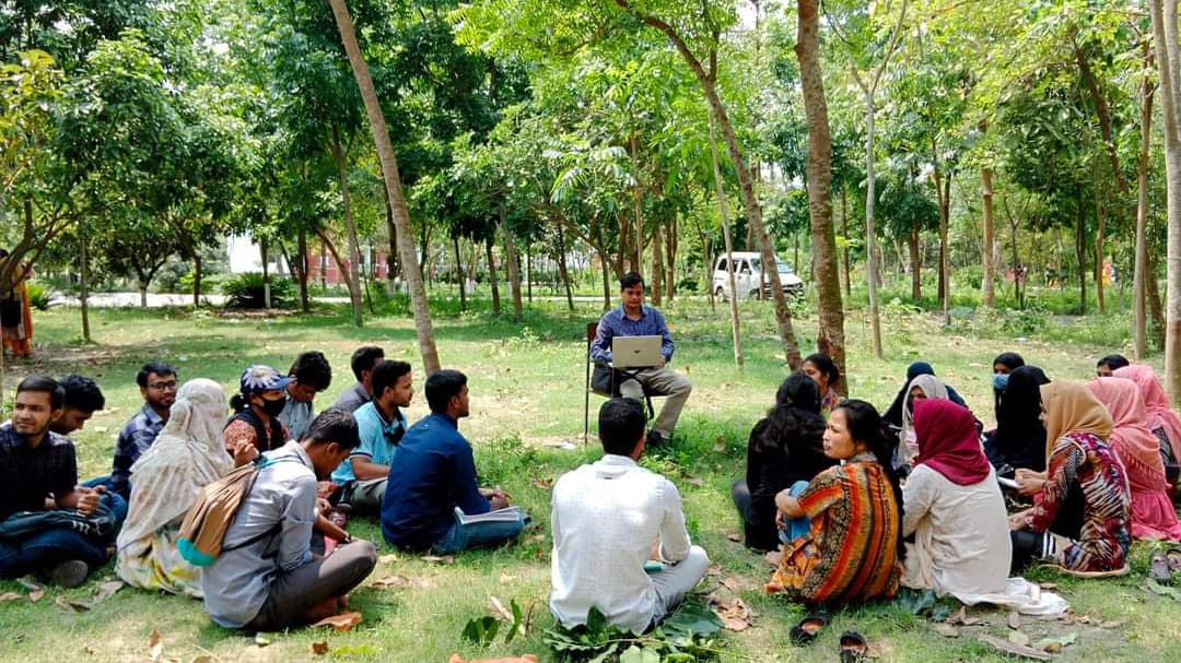 বেরোবিতে তীব্র লোডশেডিংয়ে পরীক্ষার হলে অসুস্থ ৩ শিক্ষার্থী