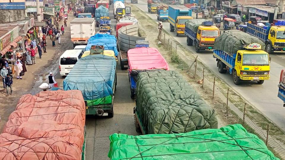 সেতুর ওজন স্কেল নষ্ট মহাসড়কে যানজট