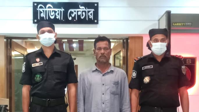 থানা লুটসহ ১১ খুনের আসামি ‘চরমপন্থী’ নেতা গ্রেপ্তার 