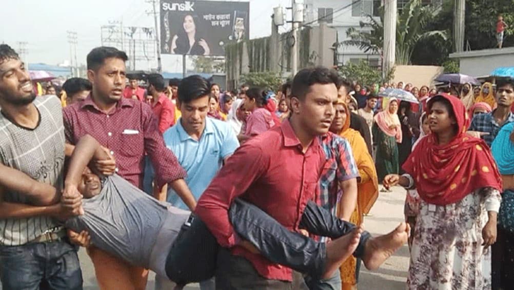 নুর গ্রুপের গার্মেন্টস কারখানায় অগ্নিকাণ্ড, আহত ১০ 