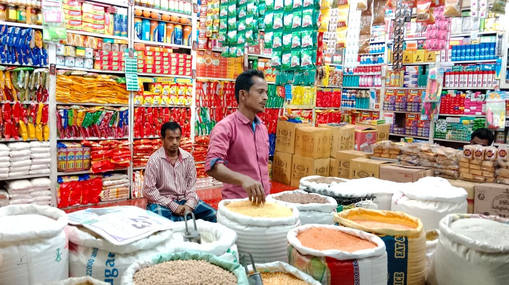 উচ্চ মূল্যস্ফীতি আর শ্লথ প্রবৃদ্ধির ফাঁদে অর্থনীতি