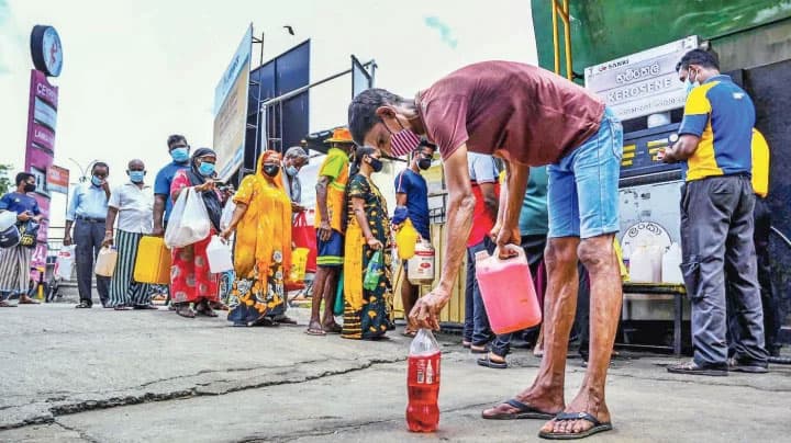 করোনাকেও ছাড়িয়ে যাবে শ্রীলঙ্কার সংকট