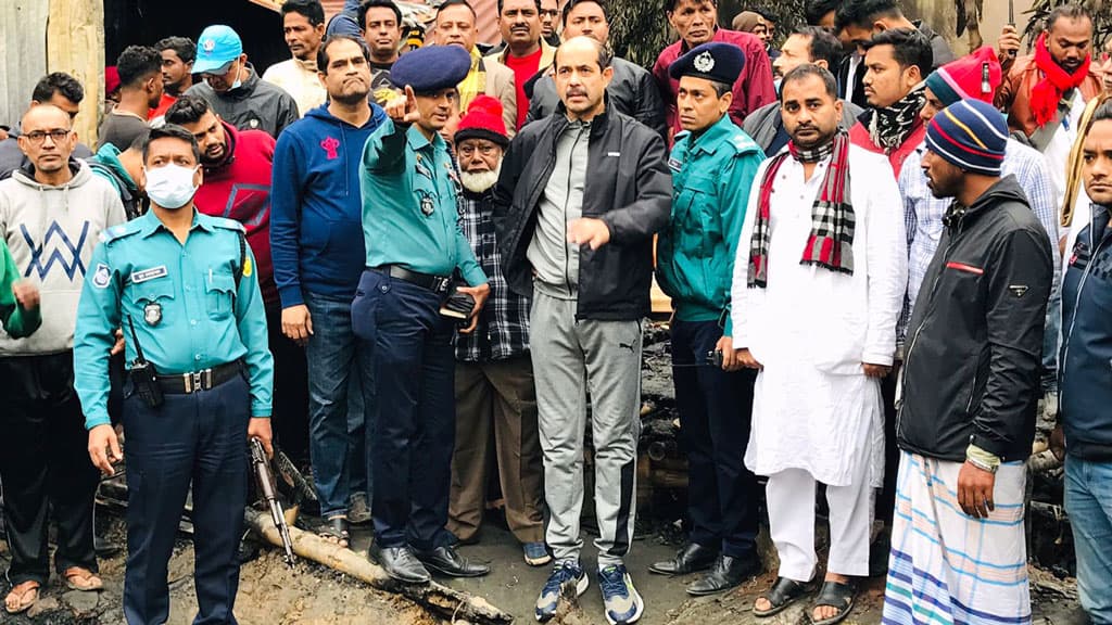 অগ্নিকাণ্ডে ক্ষতিগ্রস্ত পরিবারকে ৫ হাজার টাকা করে দেবেন ডিএনসিসি মেয়র