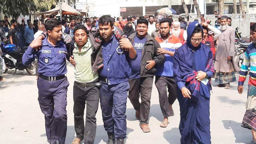 সাতক্ষীরায় গৃহবধূ হত্যা মামলায় স্বামীকে ফাঁসিতে ঝুলিয়ে হত্যার আদেশ