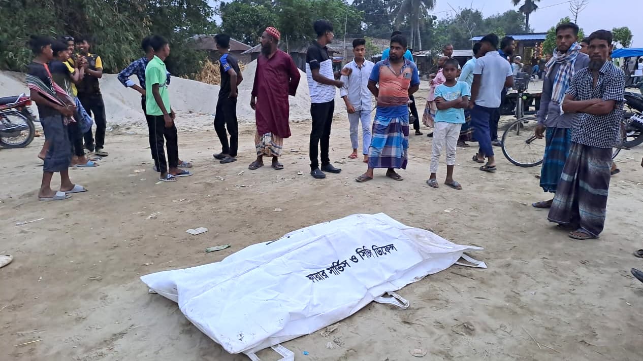 নৌকায় উঠতে গিয়ে পদ্মায় ডুবে কিশোর নিখোঁজ, ৭ ঘণ্টা পর লাশ উদ্ধার