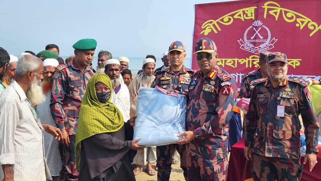 মিয়ানমারে সংঘাতের মধ্যে কক্সবাজার সীমান্তে বিজিবি মহাপরিচালক 