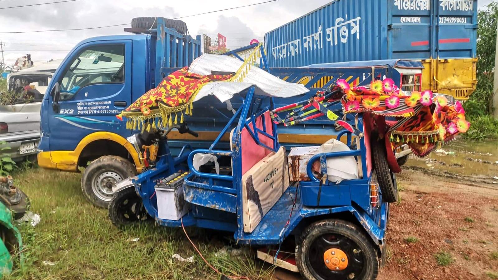 বেলতলিতে সড়ক দুর্ঘটনায় নিহতের সংখ্যা বেড়ে ৩