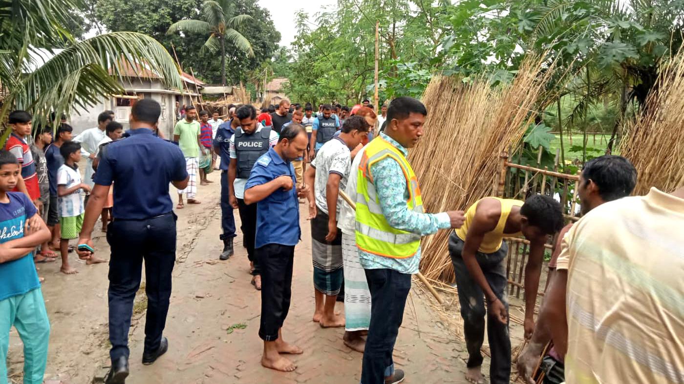 বৃষ্টির পানি নিষ্কাশনকে কেন্দ্র করে সংঘর্ষ, গুলিবিদ্ধসহ আহত ৫