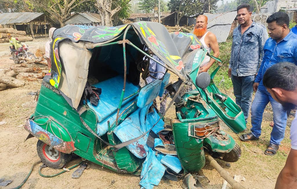 বগুড়ায় ট্রাকের সঙ্গে সংঘর্ষে অটোচালক নিহত