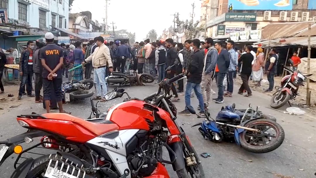 আ.লীগের দুই পক্ষের সংঘর্ষ, আহত ১৫