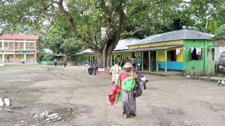 গাইবান্ধা-৫ উপনির্বাচন: সদর গোছানো, অন্দরে ডাকাতি