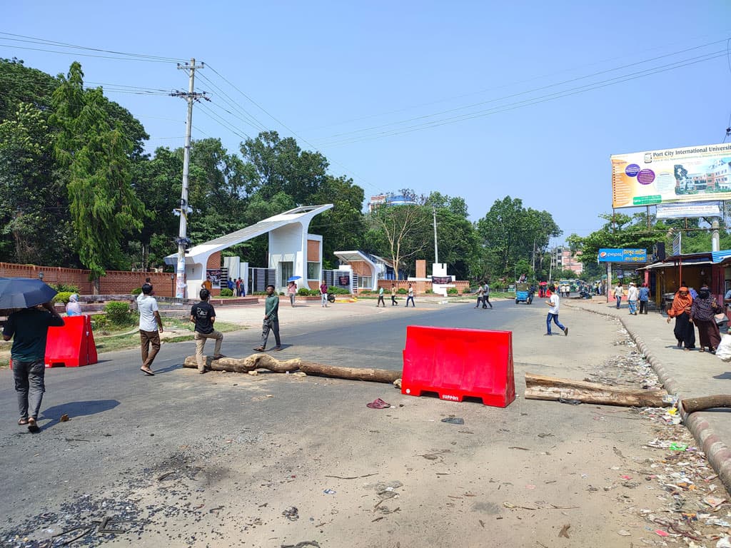 চুয়েট বন্ধের সিদ্ধান্ত প্রত্যাখ্যান শিক্ষার্থীদের 