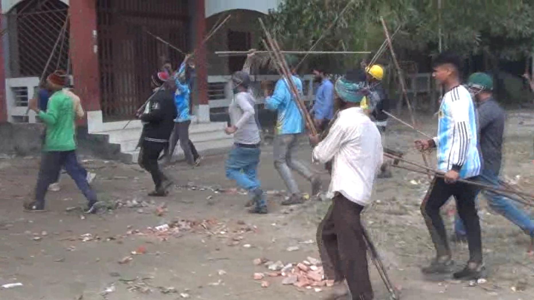 ১০ টাকা ভাড়া বেশি চাওয়া নিয়ে ব্রাহ্মণবাড়িয়ায় সংঘর্ষ, আহত ৫০ 