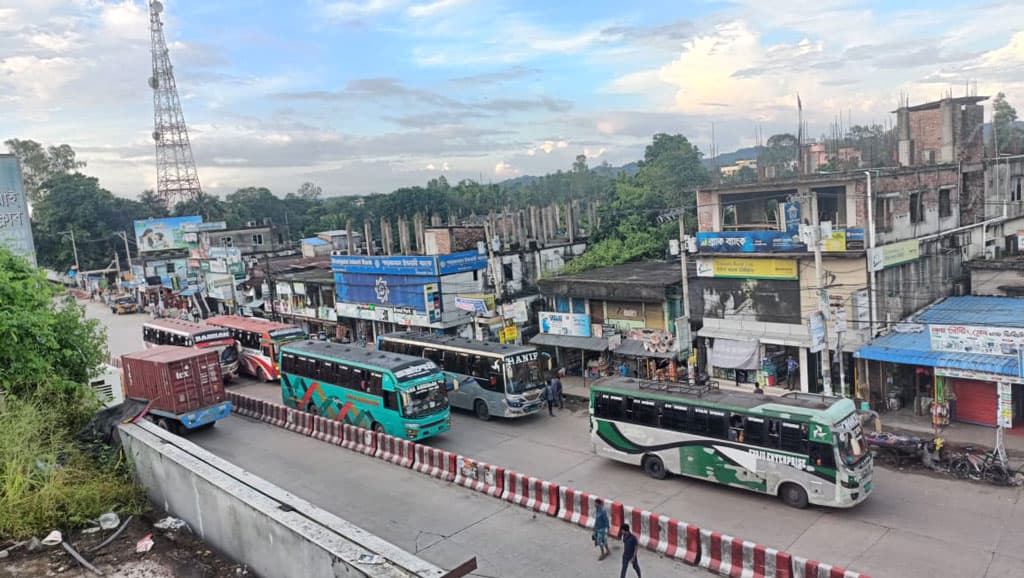 মিরসরাই ঢাকা-চট্টগ্রাম মহাসড়কে ২ ঘণ্টা যান চলাচল বন্ধ শনিবার