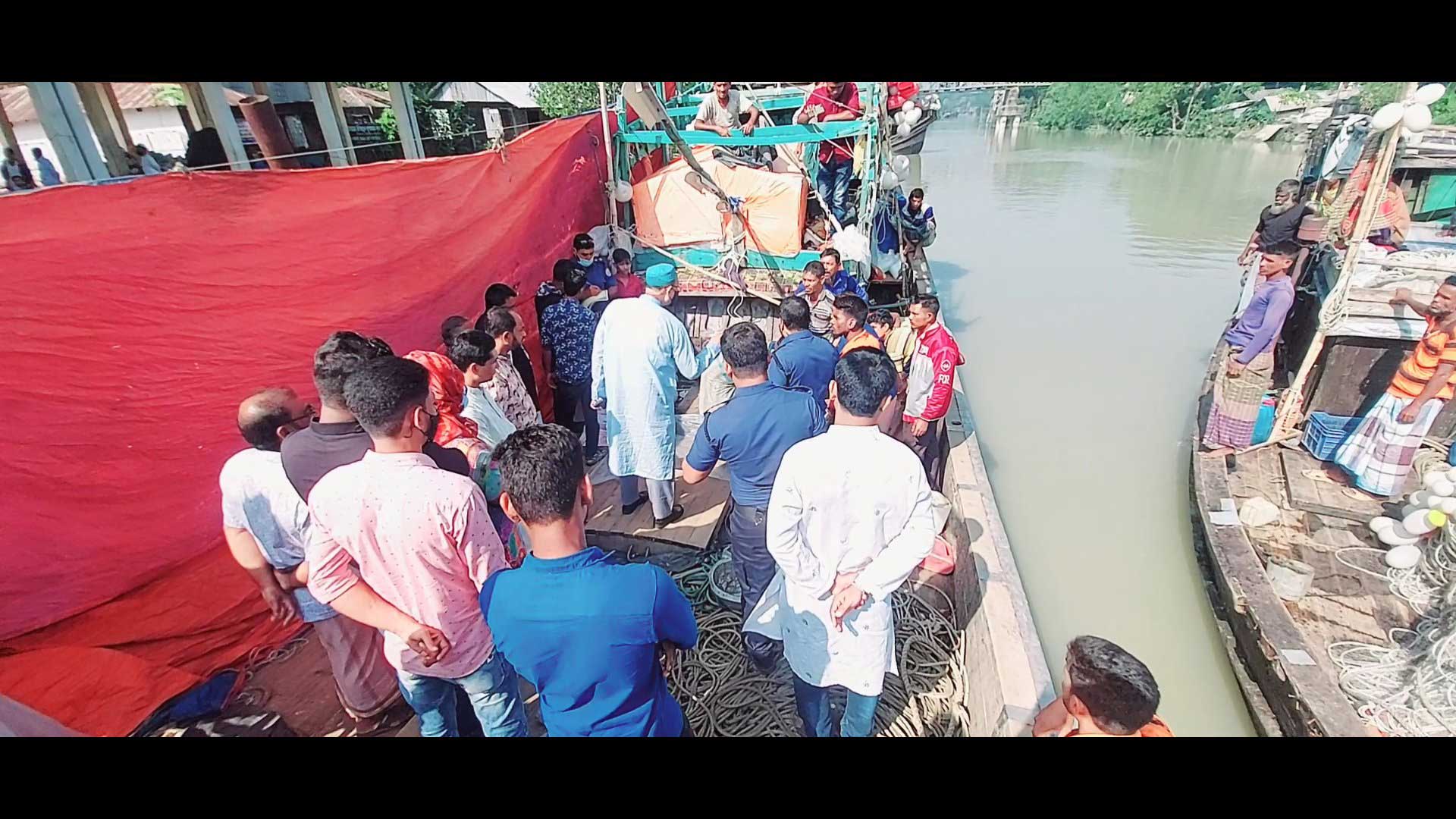 সুন্দরবনে ট্রলারে ডাকাতি, গুলিতে জেলে নিহত