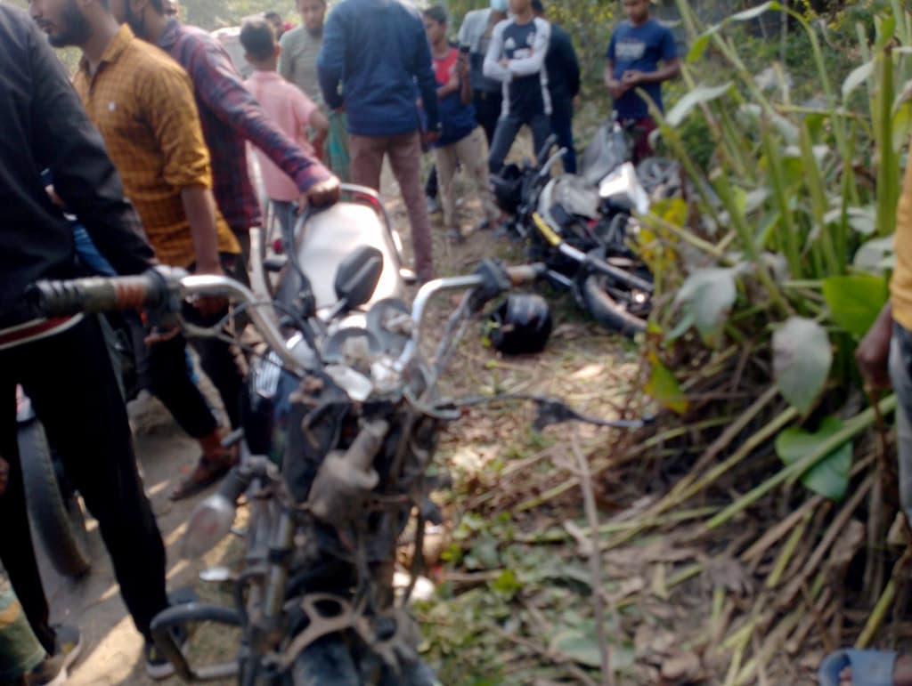 মনিরামপুরে দুই মোটরসাইকেলের সংঘর্ষ, নিহত ২