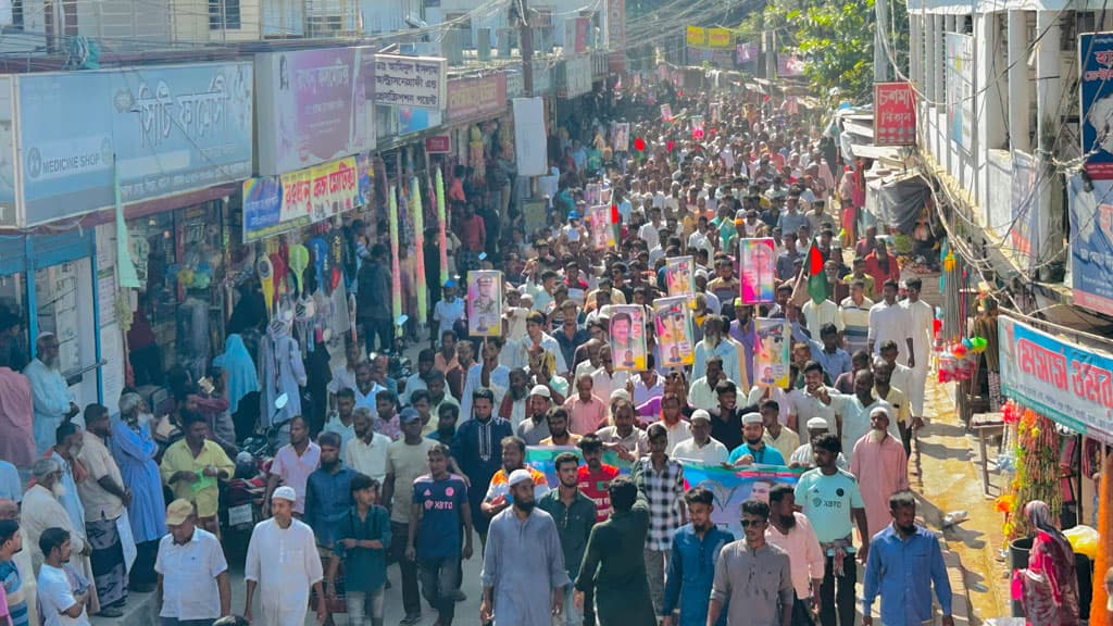 শোডাউন করে ‘ক্ষমতা’ জানান দিলেন নাটোর বিএনপির বহিষ্কৃত নেতা