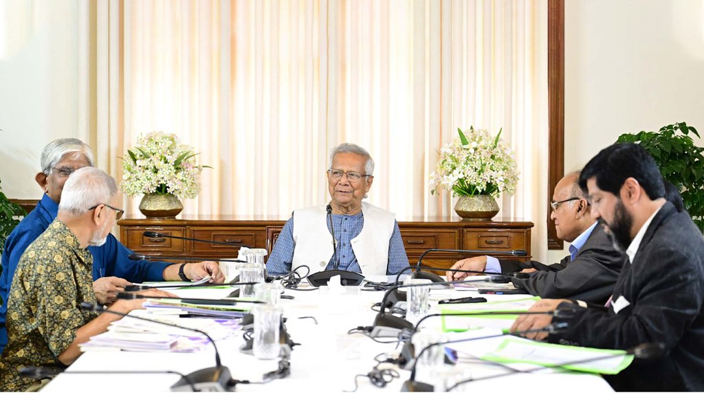 পুঁজিবাজারে কতটা আস্থা ফেরাতে পারল ড. ইউনূসের বৈঠক