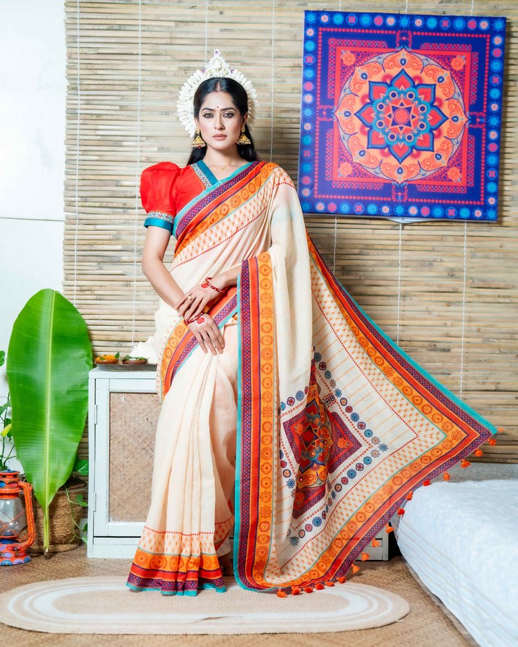 অফিস ও উৎসব দুটোই সামাল দিতে পাফস্লিভ ব্লাউজ