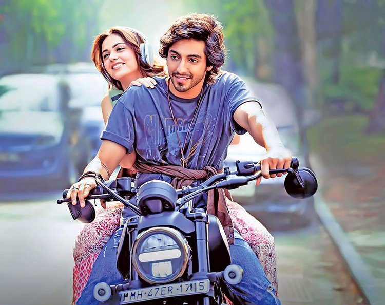 ভয়ে আছেন ‘সাইয়ারা’ সিনেমার নায়িকা অনিত পাড্ডা