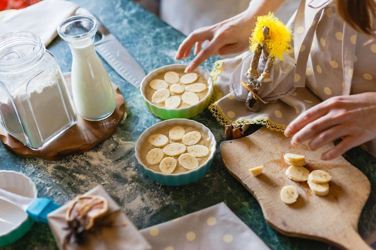সকালে শুধু কলা না খেয়ে এর সঙ্গে কিছু বাদাম বা প্রোটিন যুক্ত করুন। ছবি: পেক্সেলস