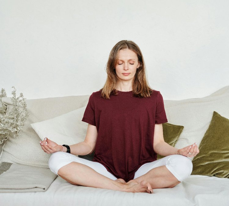 রাগ থেকে মনোযোগ সরানোর কার্যকর উপায় ধীরে ধীরে শ্বাস নেওয়া ও ছাড়া। ছবি: পেক্সেলস