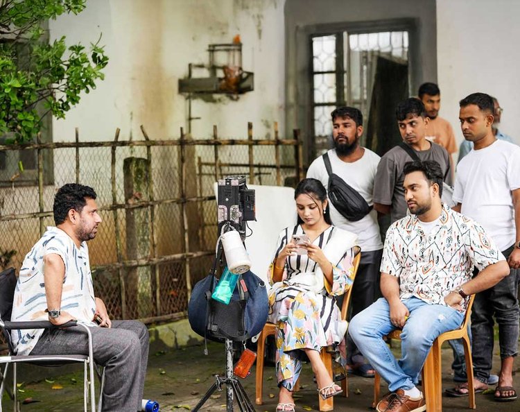 দাম্পত্যের টানাপোড়েনের গল্পে জোভান-নিহার ‘সহযাত্রী’